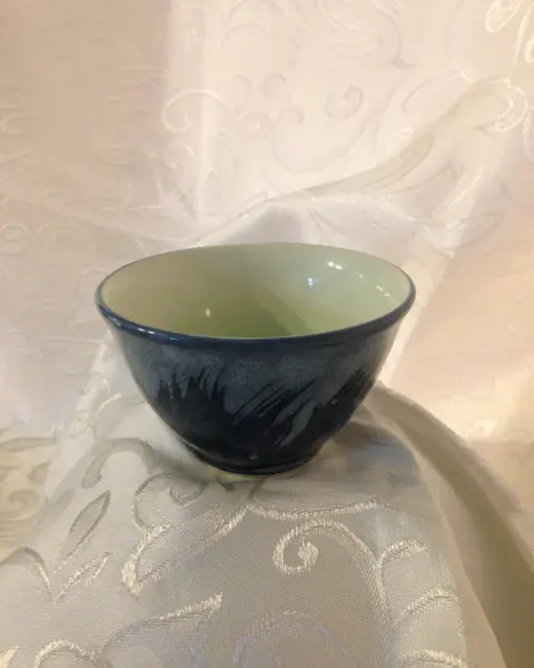Small blue/white bowl